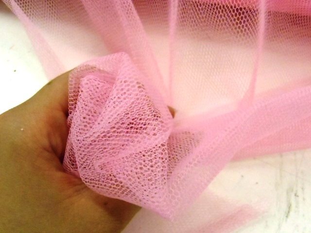 Dress Netting Pink 40 Mtr Bolt (Sealing Wax) - Click Image to Close